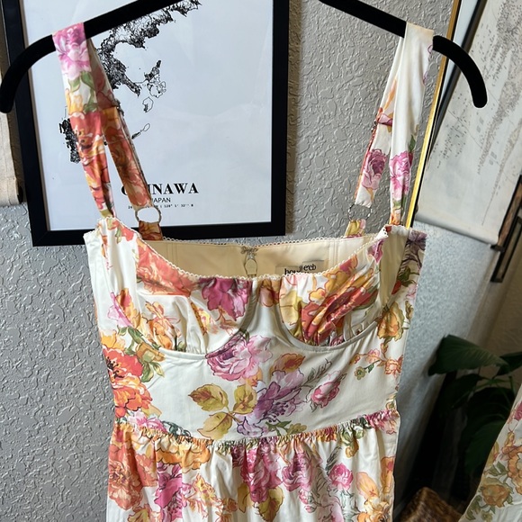 HOUSE OF CB 'Elia' Ivory Floral Midi Sundress NWOT - Picture 12 of 14